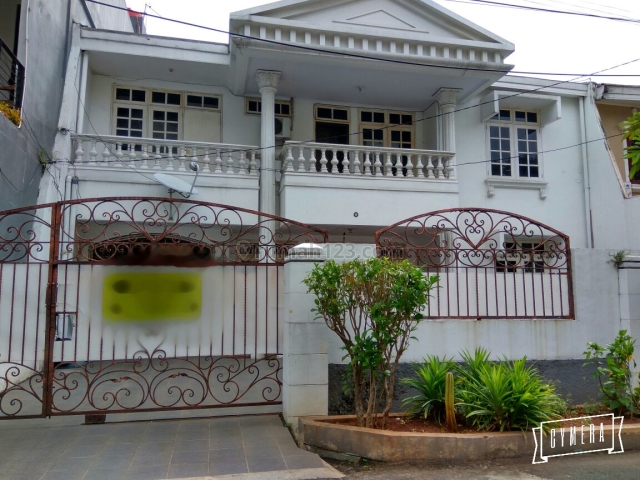 Rumah Janur Hijau, Kelapa Gading, Jakarta Utara