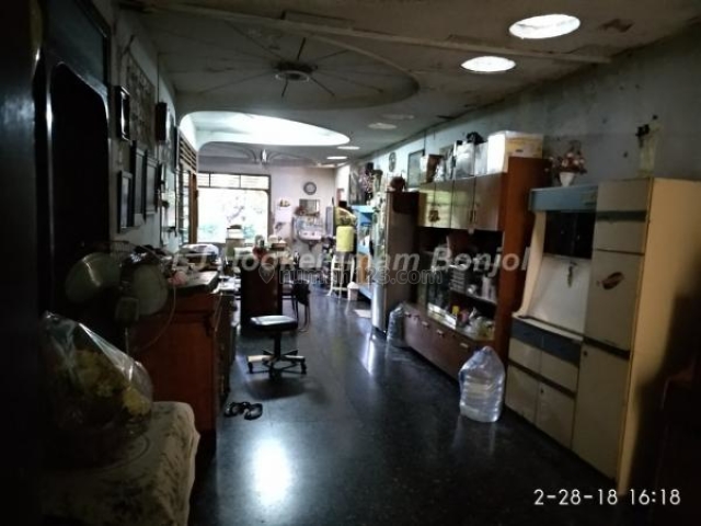 Rumah lokasi strategis dan ramai tengah kota dekat thamrin di jl batan selatan semarang tengah, Semarang Tengah, Semarang