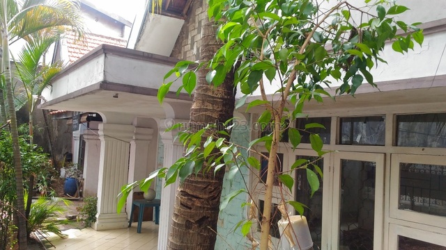 For rent, beautiful house at Bendungan Hilir, Central Jakarta, suitable for family or an office, Bendungan Hilir, Jakarta Pusat
