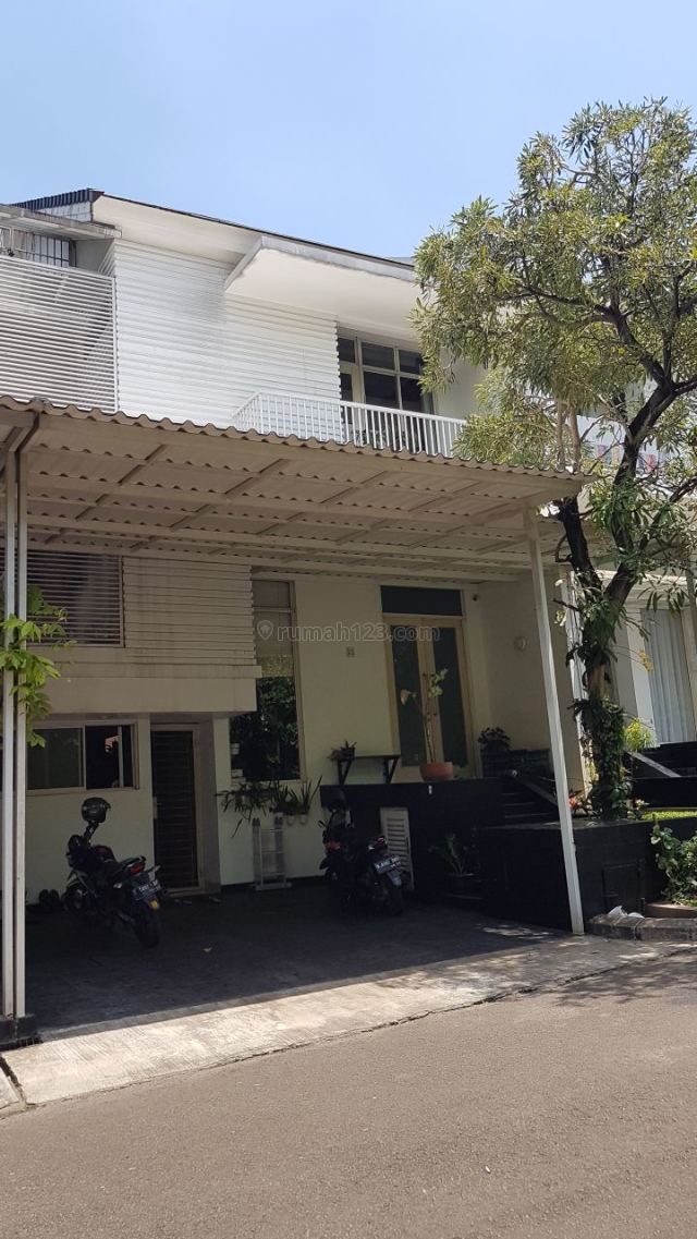 Rumah manis minimalis, Pondok Pinang, Jakarta Selatan
