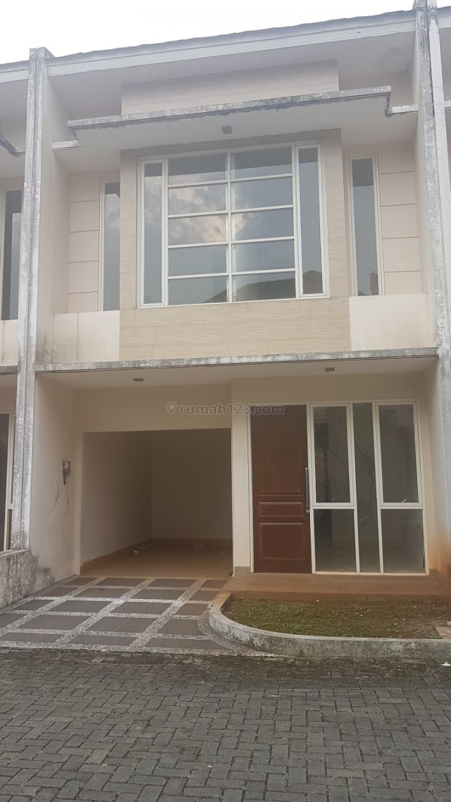 Rumah Dalam Town House, Cireundeu, Tangerang