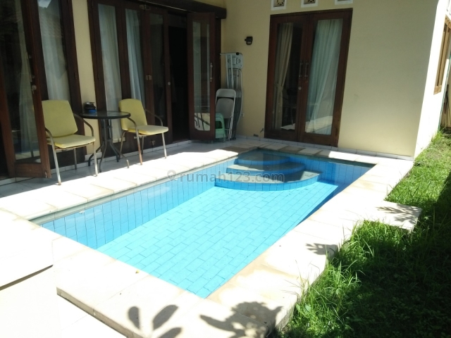 Rumah / A comfortable house with swimming pool at Ungasan, Bukit Jimbaran, Badung, Bali, Pecatu, Badung