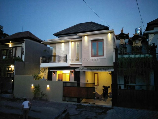 RUMAH BARU GATSU TIMUR SEMI FURNISH, Gatot Subroto, Denpasar