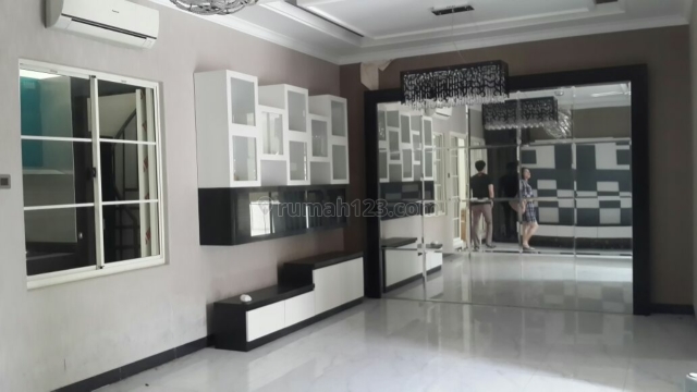 rumah cantik minimalis, Pantai Indah Kapuk, Jakarta Utara