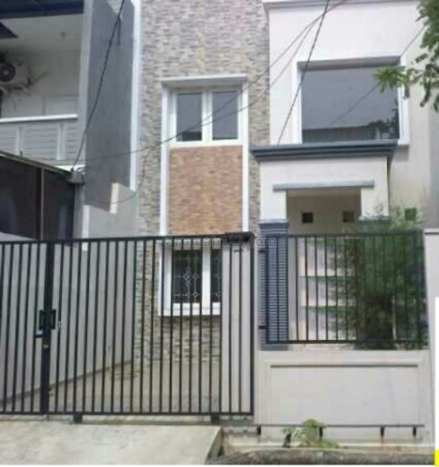Rumah Minimalis Siap Huni di Taman Tirta 1, Sunter, Jakarta Utara