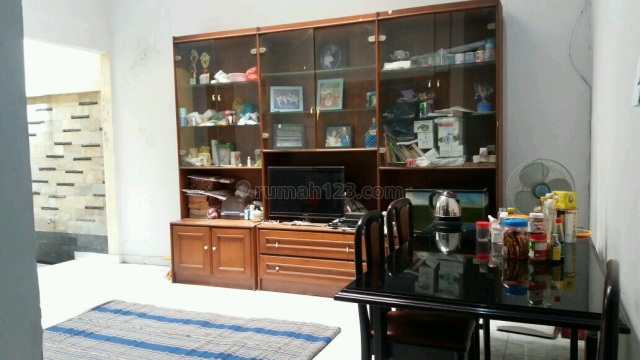 Rumah 1,5 Lantai di Jl. Aries Utama, Jakarta Barat, Meruya, Jakarta Barat