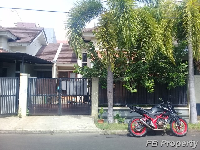 Rumah Bagus Keamanan 24 Jam di aralia Harapan Indah (3126.AY), Harapan Indah, Bekasi