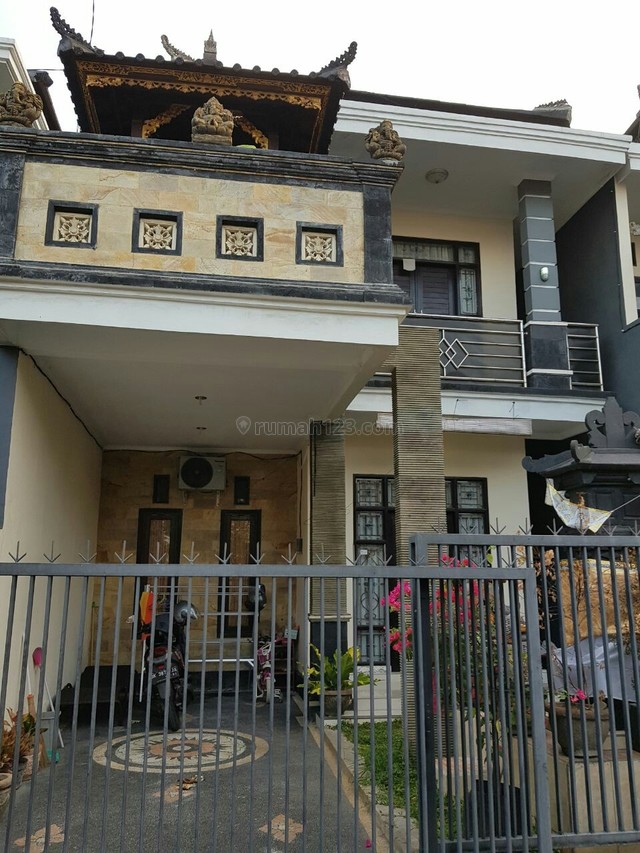 kan rumah cantik dekat dengan by pass Ida Bagus Mantra, Kesiman, Denpasar