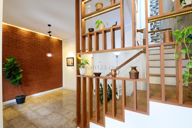 RECOMMENDED Rumah Cantik di Rawamangun Serasa Tinggal di Villa Tengah Kota, Rawamangun, Jakarta Timur