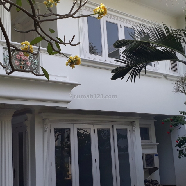 rumah mewah dan nyaman di Kemang Jakarta Selatan, Kemang, Jakarta Selatan