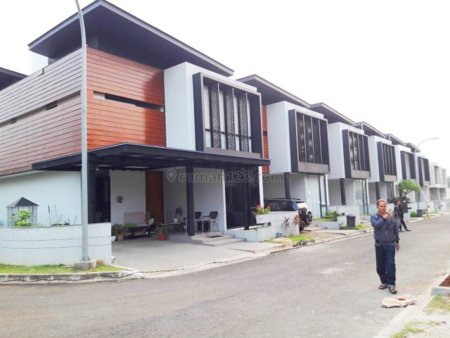 Rumah BARU MEWAH SIAP HUNI di CASAMORA - JAGAKARSA, Jakarta Selatan, Jagakarsa, Jakarta Selatan