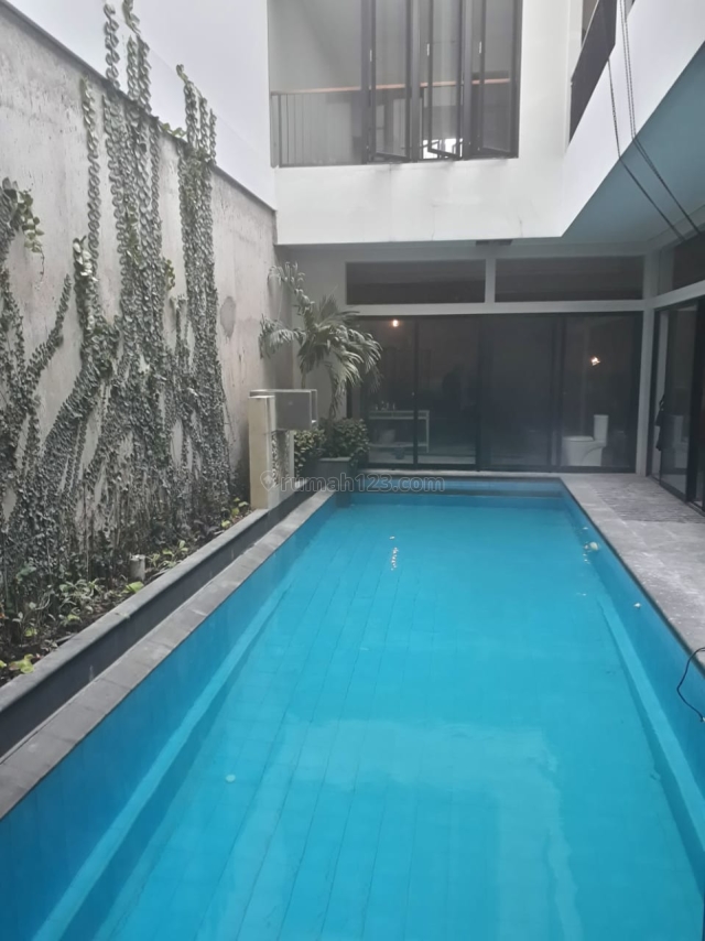 Fully Furnished House with Private Pool at Menteng Central jakarta, Menteng, Jakarta Pusat