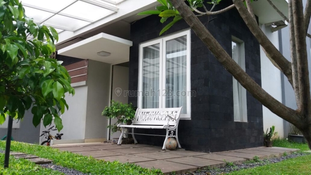 Rumah hook luas asri dan strategis cibubur, Cibubur, Bekasi