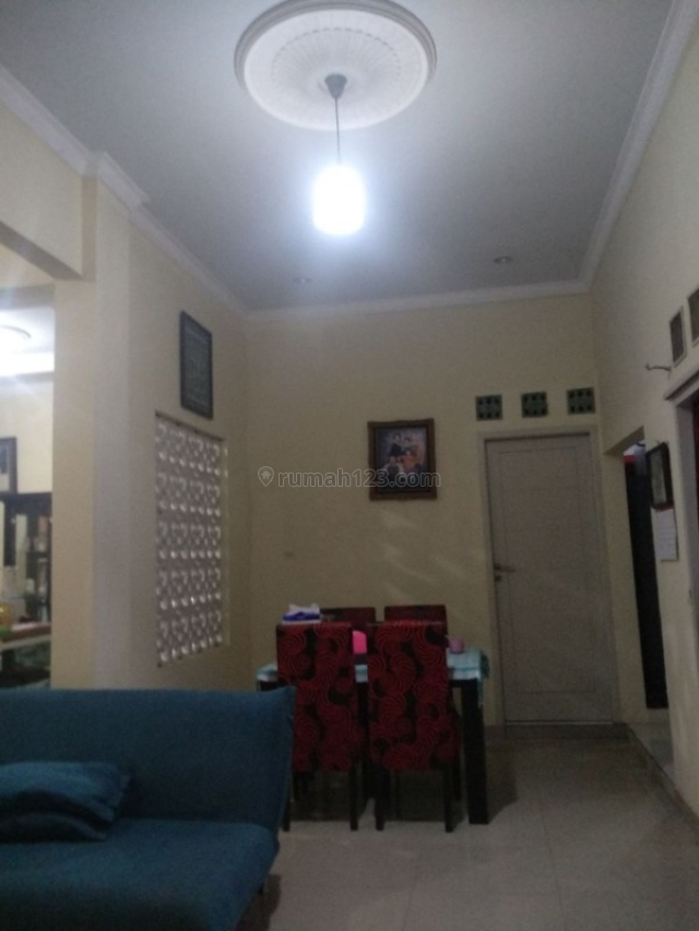 Rumah besar dan luas posisi hook pondok gede aces jln 2 mobil (nng), Pondok Gede, Bekasi