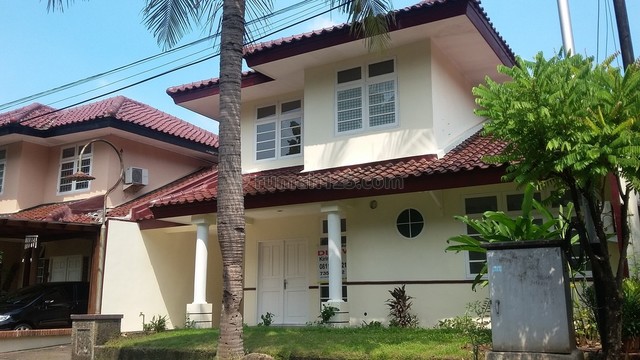 Rumah Bagus,siap huni di Sektor 8 Bintaro Jaya, Bintaro, Jakarta Selatan