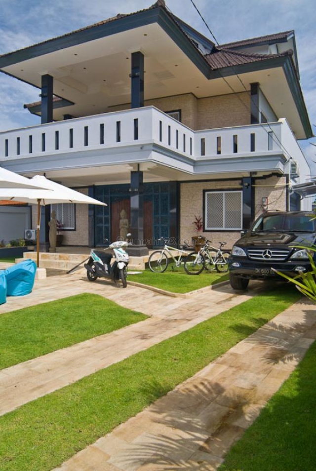 TURUN HARGA Villa Mewah View Laut di Kutuh 3 lantai siap huni., Nusa Dua, Badung
