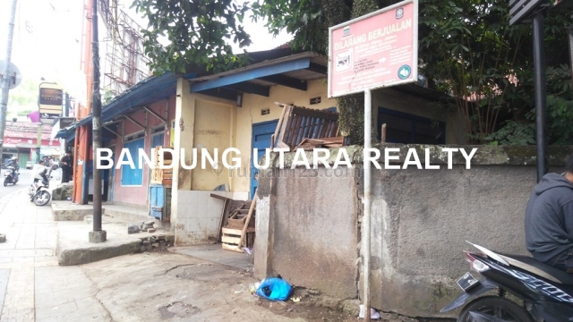 Rumah jl.siliwangi, cocok untuk usaha, strategis, traffic ramai, dilalui angkot, Goodloc, hitung tanah saja., Ciumbuleuit, Bandung