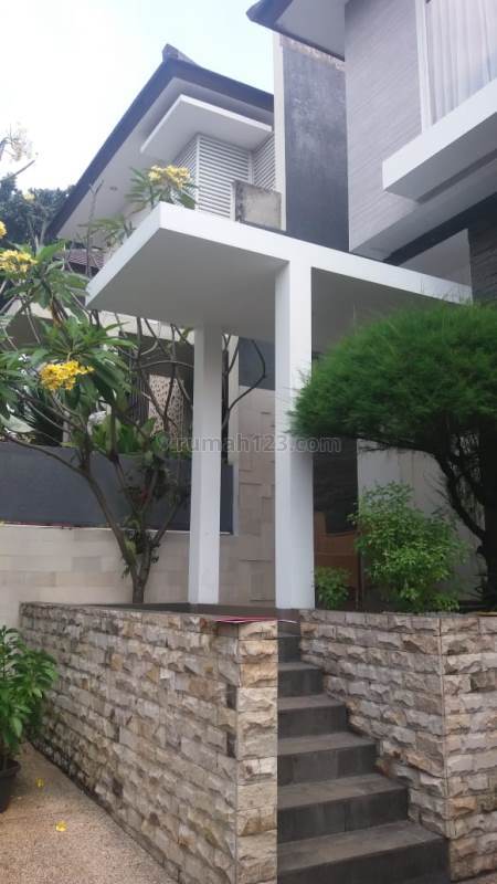 Rumah Bagus Lokasi Elit Kemang di Komplek, Kemang, Jakarta Selatan