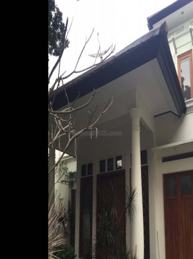 Classic Modern house in Brawijaya Kebayoran, Kebayoran Baru, Jakarta Selatan
