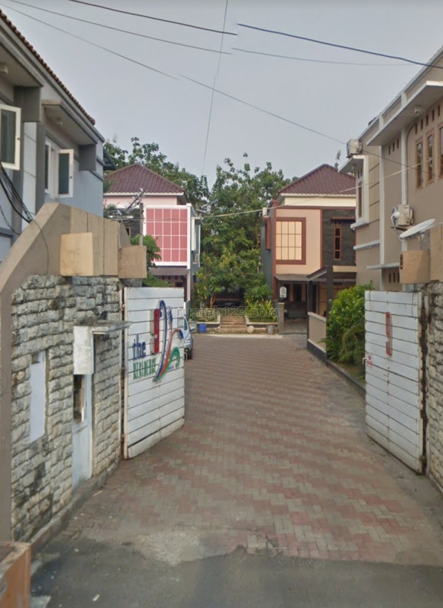 Rumah murah Asri luas tanah 730m2 dalam Townhouse di Jagakarsa., Jagakarsa, Jakarta Selatan