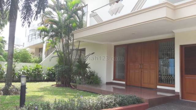 Very strategically located in the exclusive residential of Pondok Indah mix-residences, Pondok Indah, Jakarta Selatan