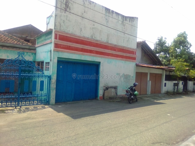 Rumah Strategis Pinggir Jalan Cocok Untuk Usaha, Banjarsari, Solo