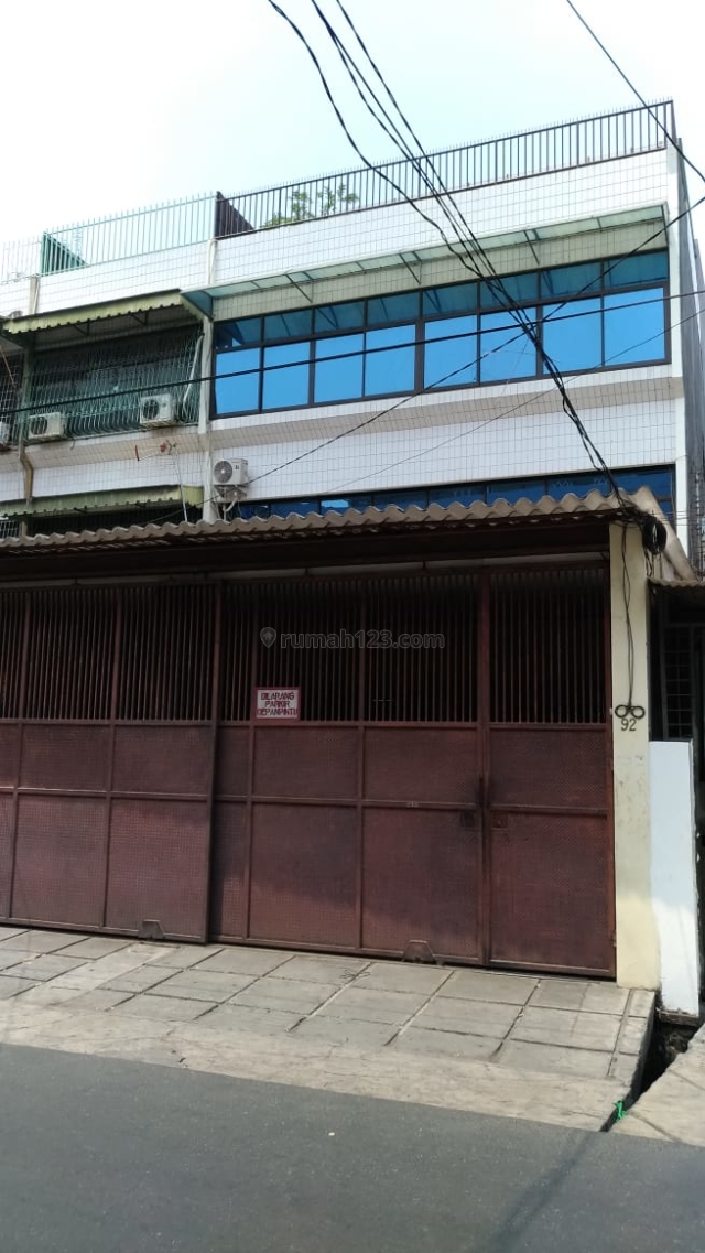 Rumah di Area Jembatan Lima, Cocok Untuk Cafe, Konveksi, Dll Dan Lahan Parkir Cukup Luas, Jembatan Lima, Jakarta Barat