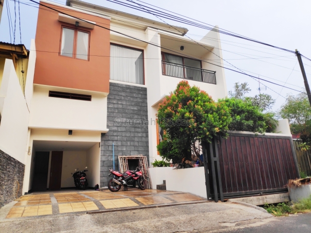 Rumah Mewah ada S. Pool di Komplek Pejaten, Pejaten, Jakarta Selatan