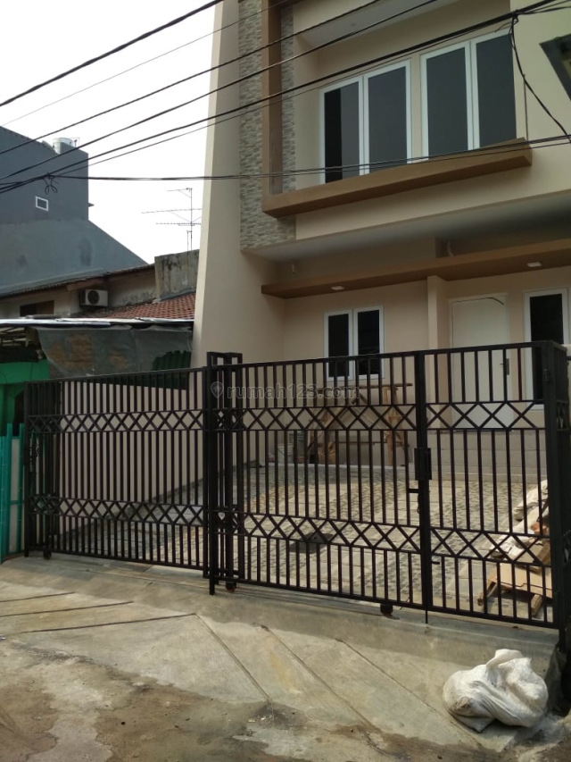 Rumah Kopyor Barat, Kelapa Gading, Jakarta Utara