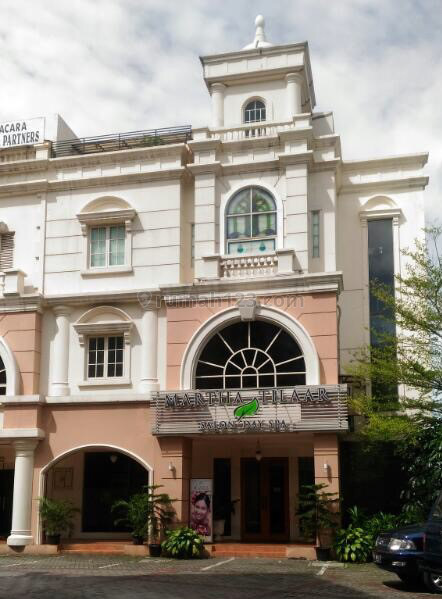 Ruko Gandeng 4 lantai, kondisi baik, lokasi stategis, cocok untuk spa, kursus atau kost2an Harga NEGOTIABLE !!, Kapten Tendean, Jakarta Selatan