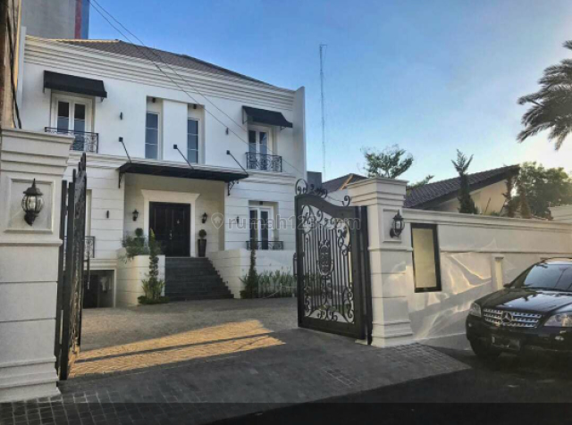 KAPTEN TENDEAN - WOLTER MONGINSIDI RUMAH MEWAH LUXURY HOUSE, CLASSIC MODERN 2 LT + BASEMENT, Kapten Tendean, Jakarta Selatan