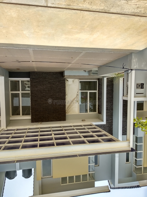 Rumah 2 lantai dalam cluster vasana di harapan indah Bekasi barat, Harapan Indah, Bekasi