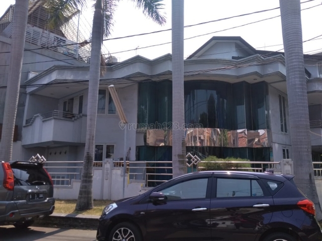 Kelapa Gading 16,5x20 m2 Rumah Hoek Hunian Nyaman HUB Helen 081280069222 PR-015154, Kelapa Gading, Jakarta Utara
