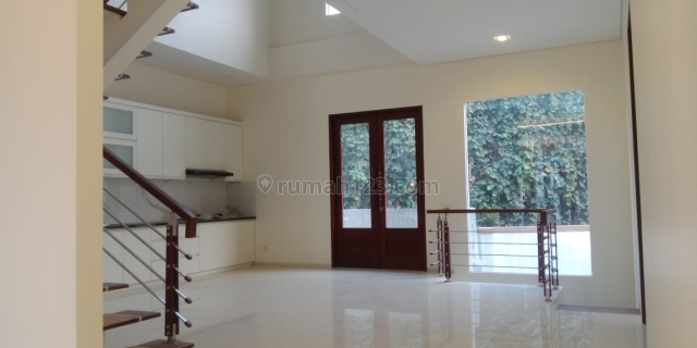 rumah minimalis di cipete siap huni, brand new 3 lantai, Cipete, Jakarta Selatan