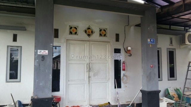 Rumah daerah banjarmasin 2 lantai, jalan depan rumah cukup luas, lingkungan nyaman, aman, dan tenang, Banjarmasin, Banjarmasin, Banjarmasin