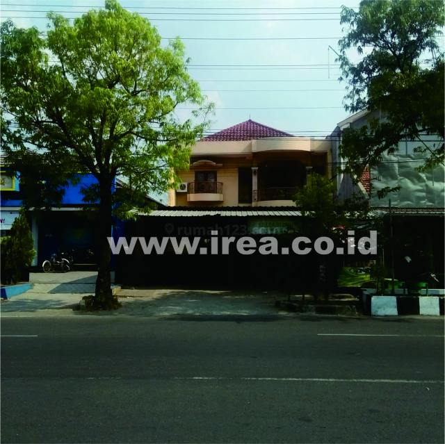 Rumah Strategis Pinggir Jl. Raya Sukowati Sragen, Sragen, Sragen
