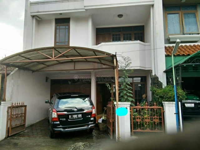 Rumah dua lantai siap huni bagus, Bandung Kota, Bandung
