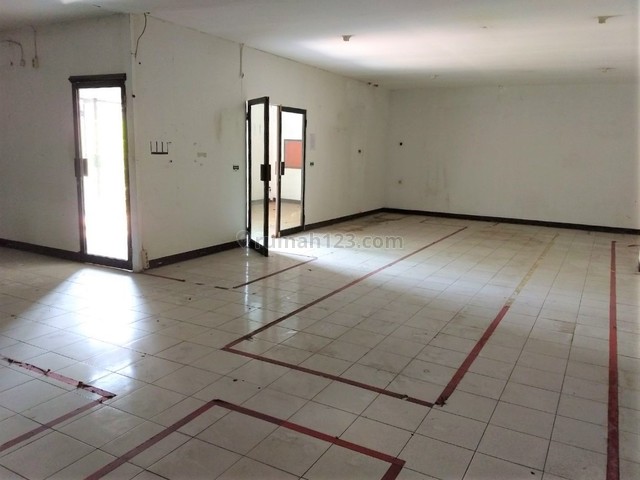 Gudang Di Jalan Raya Kopo Sangat Dekat Dengan Tol, Kopo, Bandung