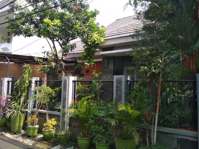 Rumah lokasi Keb.Baru, blok A, bangunan baru, segera, Kebayoran Baru, Jakarta Selatan