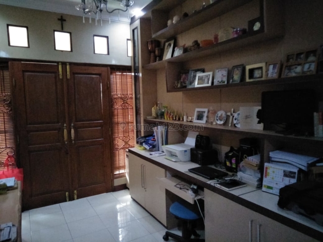 Rumah dekat dengan Fasilitas umum @Cirendeu (RB-GR), Cirendeu, Jakarta Selatan