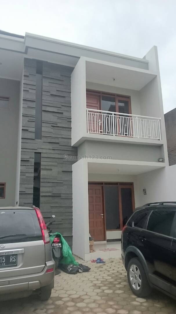 Rumah Dan Tanah Di Kopo Kencana, Kopo, Bandung