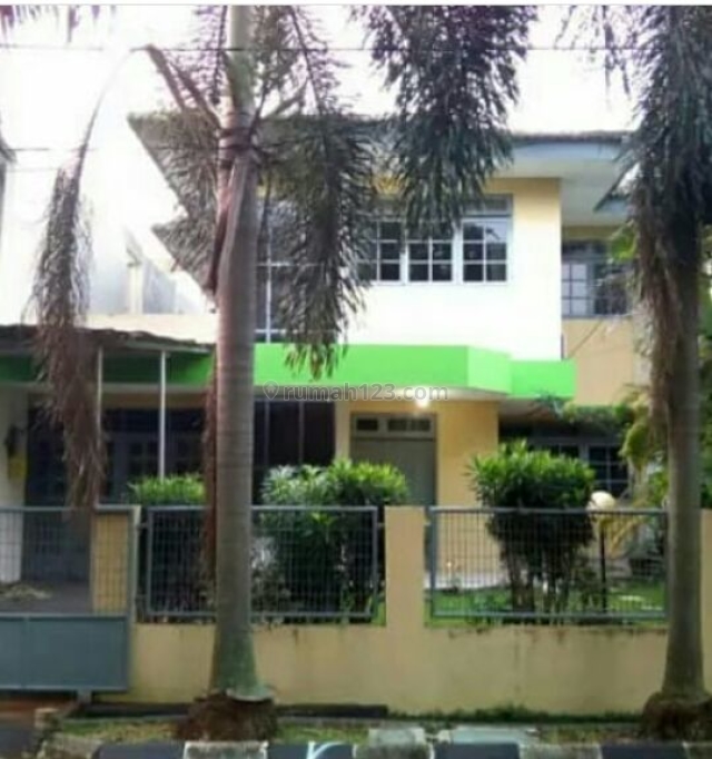 RUMAH DI VILA DELIMA LEBAK BULUS, Lebak Bulus, Jakarta Selatan