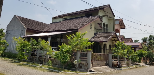 Rumah Hoek Asri Siap Huni di Kompleks Perumahan Taman Perkasa Indah, Medan Selayang, Medan