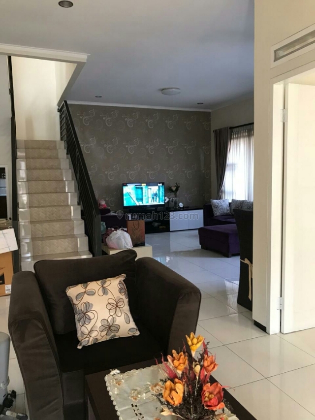 Rumah Keren Semi Furnish KT 4 di Margahayu Raya, Rancasari, Bandung, Rancasari, Bandung