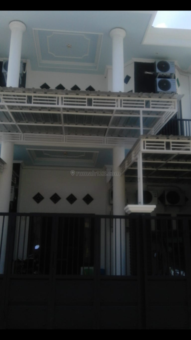 Rumah kost-kost an / Homsty di GKB ( Pria ), Kebomas, Gresik