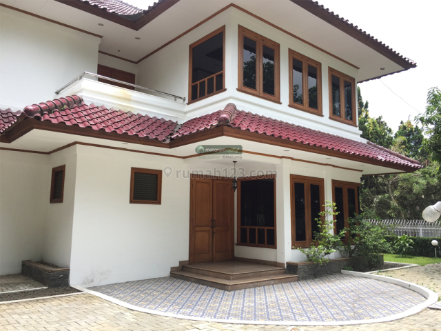 Rumah Besar dan Asri di Sayap Cipaganti/ Pasir Kaliki, Siap Huni, Ada Kolam Renang, Cipaganti, Bandung