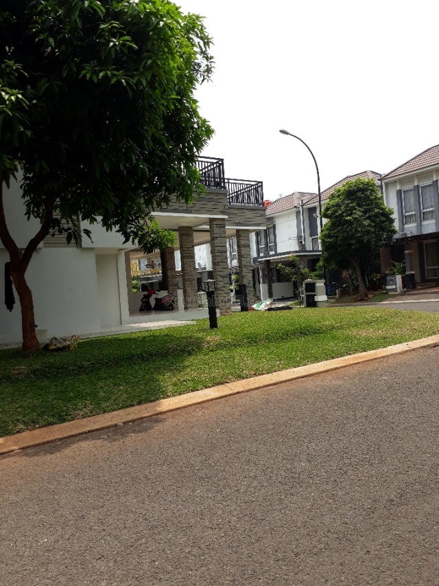 Rumah Cantik Bagus di Kota Wisata, Cibubur, Jakarta Timur
