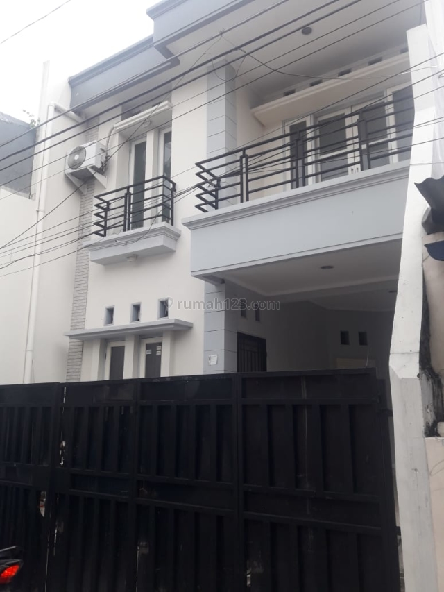 RUMAH BAGUS DI TANJUNG DUREN 5 X 13 m2 HUB : 081280069222 CLAUDIA PR 16519, Tanjung Duren, Jakarta Barat