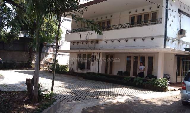 Rumah Tua Hitung Tanah Zona Komersial di Jl. Hasanuddin, Kebayoran Baru, Kebayoran Baru, Jakarta Selatan