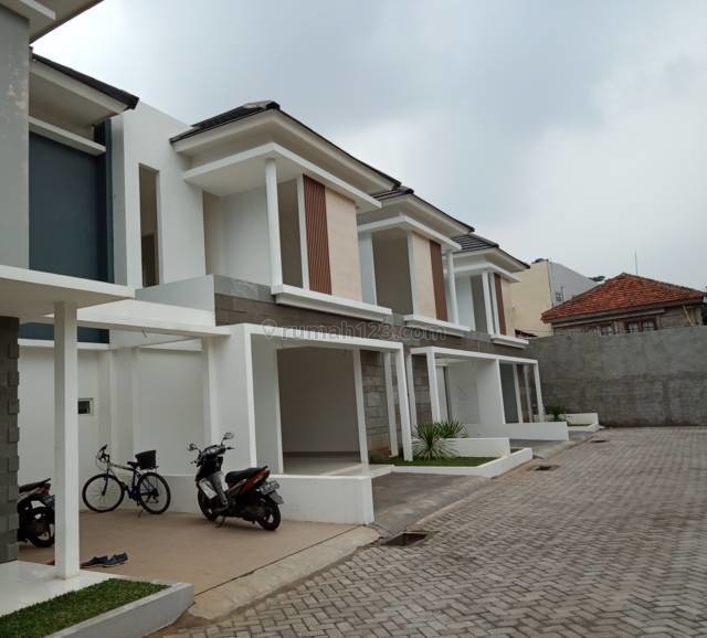 Dipasarkan cluster Mewah dekat kampus mercubuana ujung aspal. jatisampurna, Jatisampurna, Bekasi